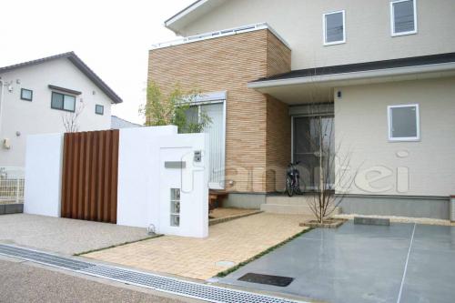 ガラスブロック 塗り壁 角柱 ガラスブロック 塗り壁 角柱