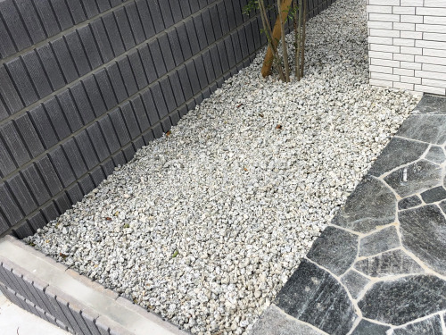 バラス砕石 防草シート加工