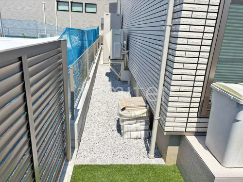 犬走り 伊吹砂利敷き 防草シート加工