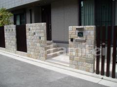 石門柱・・・シャトーランド(INAX) 郵便ポスト