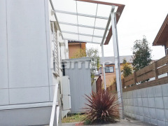 木製調雨除け屋根 三協シャルレ1階