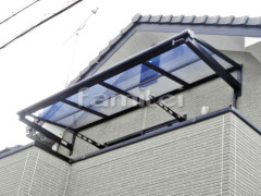 柱なしベランダ屋根 LIXILスピーネ2階
