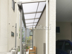 雨除け屋根 LIXILスピーネ1階 物置