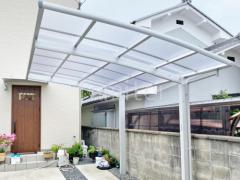 カーポート フル木製調雨除け屋根 人工木材ウッドデッキ