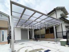 本体色:プラチナステン 屋根材:ポリカーボネート