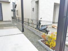 ブロック塀 (化粧ブロック) 太陽エコブロックス 普通CB スチールメッシュ フェンス YKKAP イーネット3F型 スチール柱 境界・メッシュ