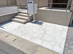玄関アプローチ 床石貼り 乱形石 石英岩