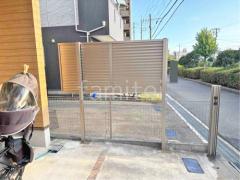 サイクルポート 目隠しフェンス