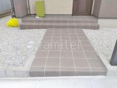 玄関アプローチ 床タイル貼り LIXIL グレイスランド