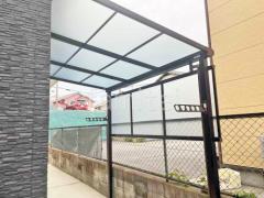 雨除け屋根 三協レボリュー1階