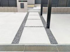 玄関アプローチ 土間コンクリート