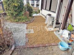 防犯砂利敷き バラス砕石 ジャミ敷き 防草シート加工 見切りレンガ ユニソン ソイルレンガ